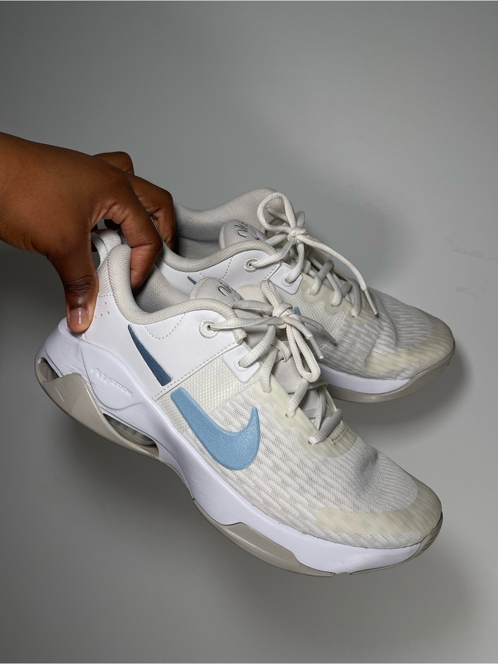 Nike Bella 6 Sneakers with Light Blue Swoosh and Pale Purple Logo - Picture 3 of 4